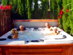 The Jacuzzi hot tub B & b bookings