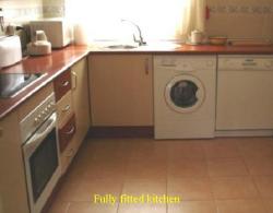 A fully fitted kitchen with all mod cons