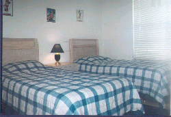 Twin bedroom