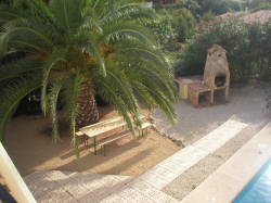 Pool and bbq area