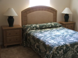 QUEEN MASTER BEDROOM