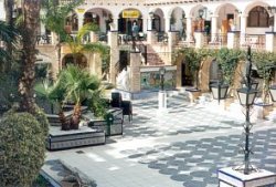 Villamartin Plaza - bars and restaurants