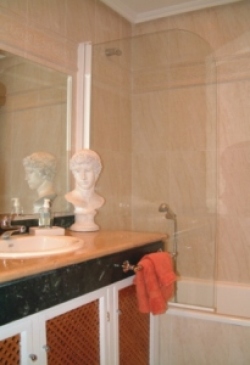 En-Suite bathroom
