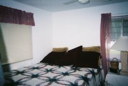 Comfortable pillowtop, queensize bed