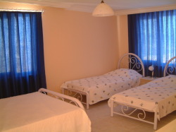 Family bedroom in Duplex 1Double, 2 sing