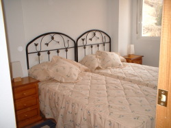 Rear upper twin bedroom