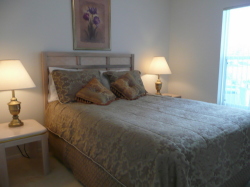 Queen 2nd bedroom