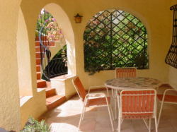 SECLUDED COVERED TERRACE