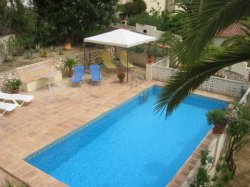 PRIVATE POOL & SUN TERRACE