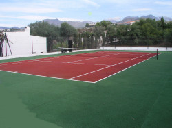 Gated tennis court
