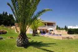 View of the garden & villa front