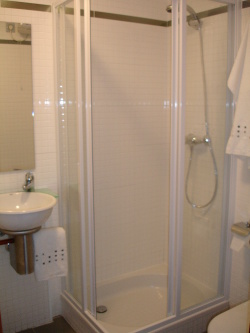 Ensuite to master bedroom