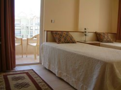 twin bedroom with own balcony