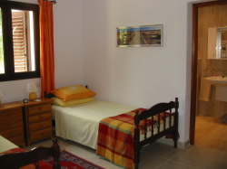 Middle Twin Bedroom