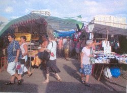 The sunday market