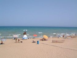 Guardamar beach 10 minutes drive away