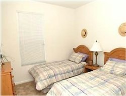 twin bedroom