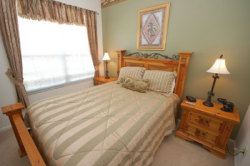 Main floor queen bedroom