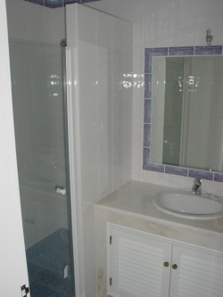 Large walk-in shower in 2nd bathroom