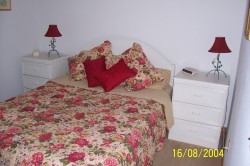 QUEEN SIZE DOUBLE BEDROOM