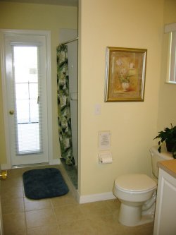 Second En-Suite leading to the Pool