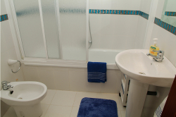 Bathroom downstairs with wc, bidet and b