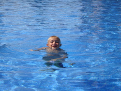 Los Miradores Swimming Pool