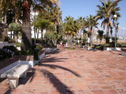 Duquesa promenade