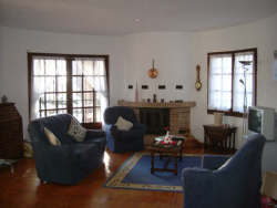 Living Room - doors to covered terrace