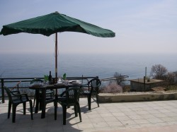 A shady lunch on the terrace