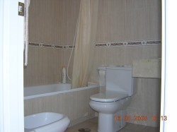 Master Bedroom en-suite bathroom