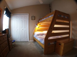 Double/single bunk (kids favourite)