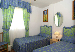 2nd Bedroom - Twin beds