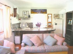 The Breakfast Bar - SeaView Apartment