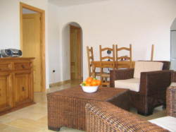 Lounge/dining area