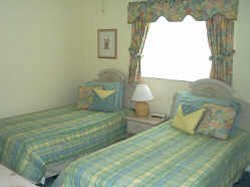 Twin bedroom