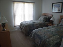 Twin bedroom