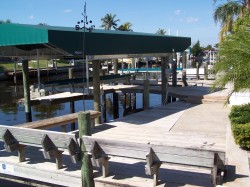 boat docks /boat lifts