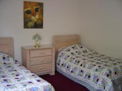 Twin bedroom